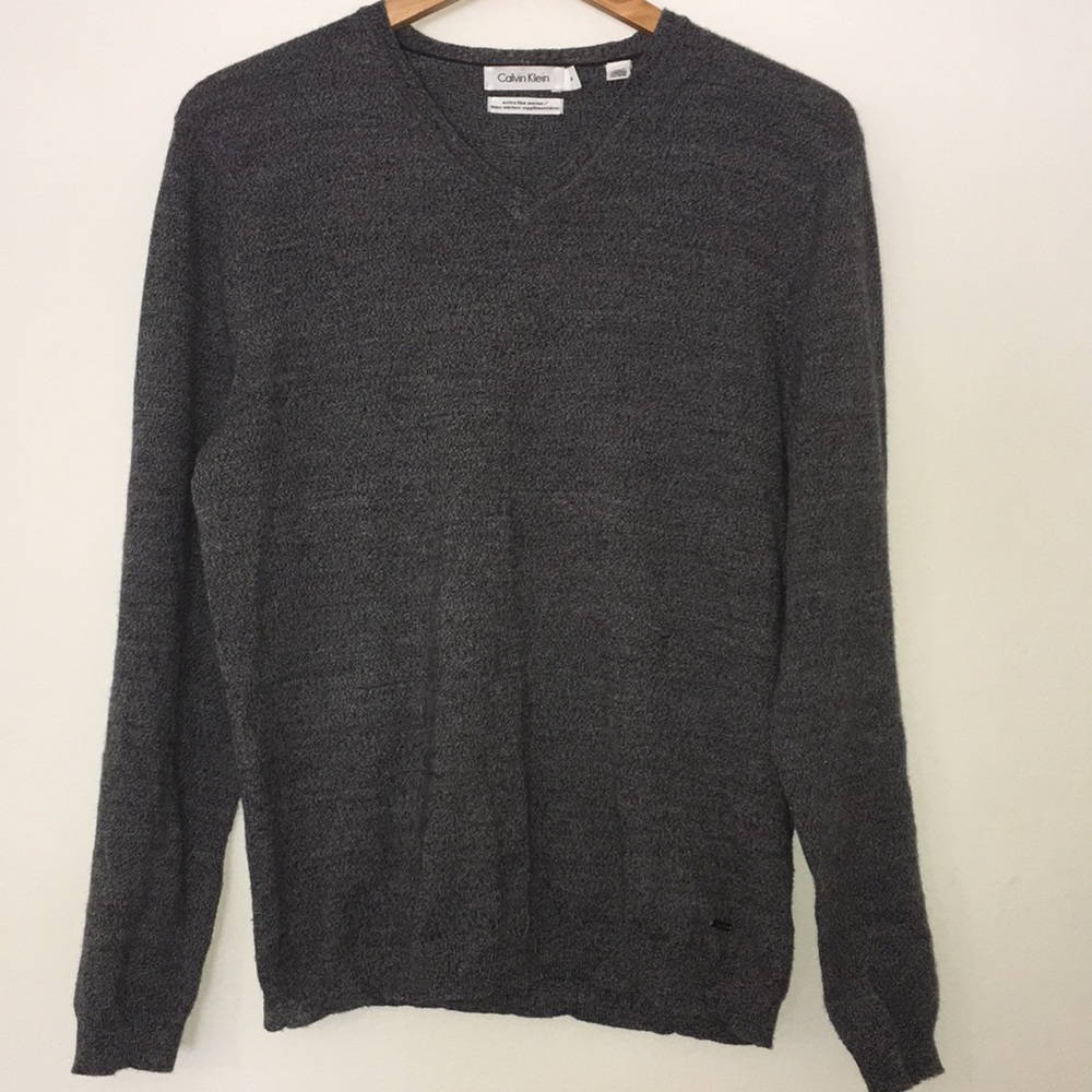 Calvin Klein Extra Fine Merino V Neck Sweater Sz M